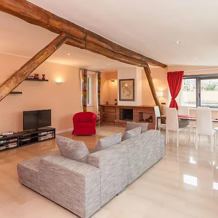 Navona Penthouse Lägenhet Rom