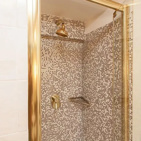 Navona Penthouse Apartment *